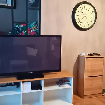Pour 4 Personnes Dans Rue Tres Calme * Saint-Laurent-le-Minier