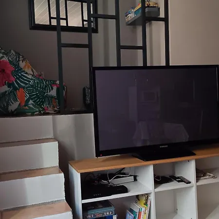 Pour 4 Personnes Dans Rue Tres Calme Apartamento Saint-Laurent-le-Minier