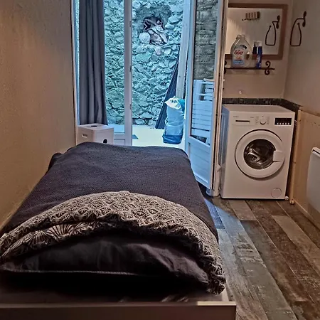 Pour 4 Personnes Dans Rue Tres Calme Apartmán *