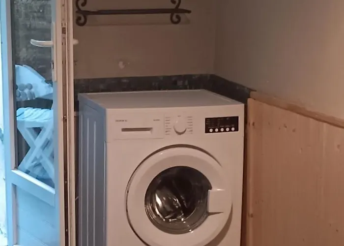 Pour 4 Personnes Dans Rue Tres Calme Apartman
